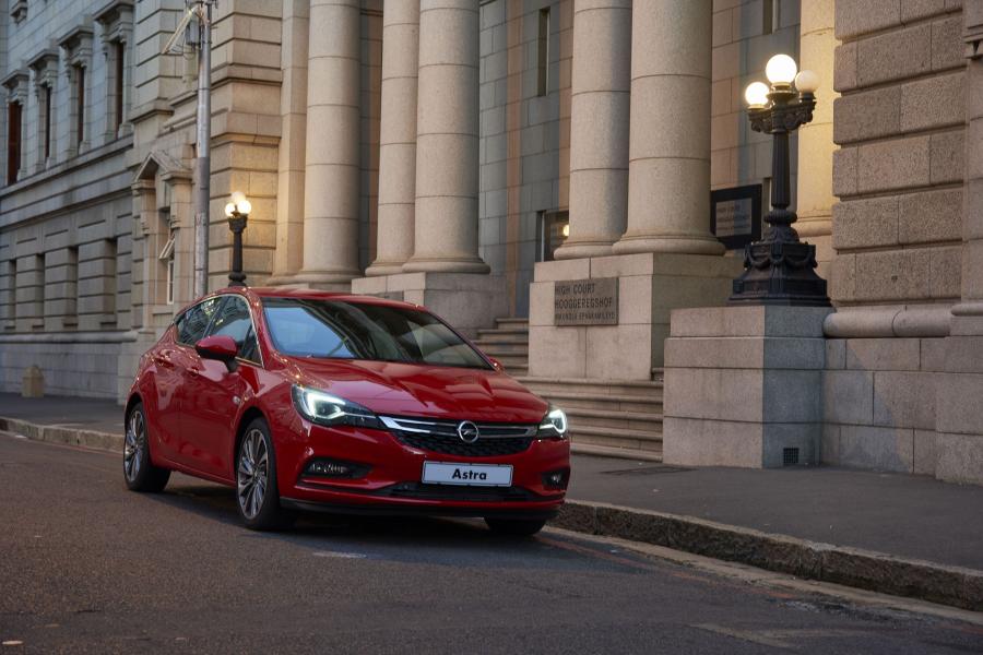  Opel Astra 2016 года  (ZA) (фото 5 из 40)